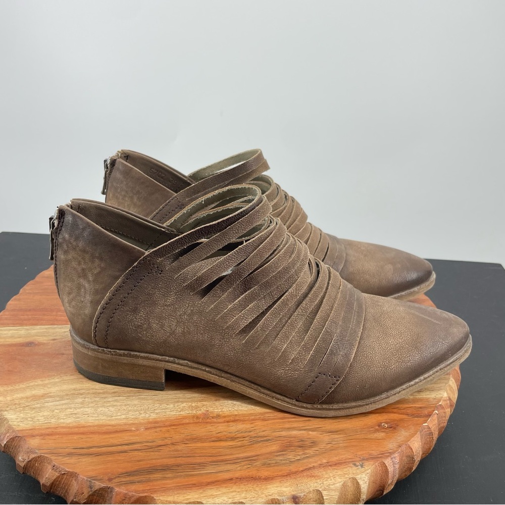 Free People Lost Valley tan ankle booties Strappy Sz 39 US 8.5-9